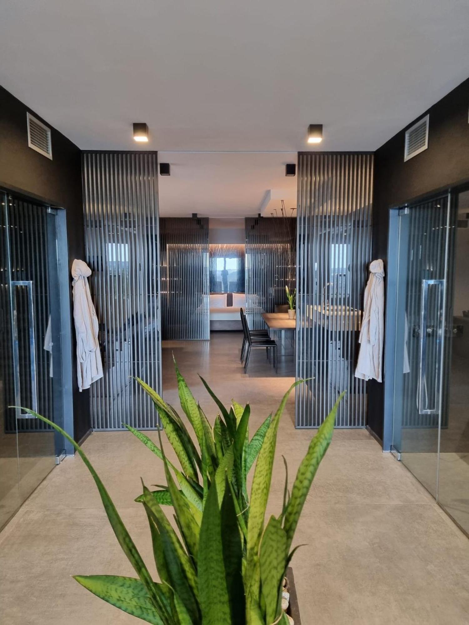 Sunset Suite Spa Staffolo Екстериор снимка