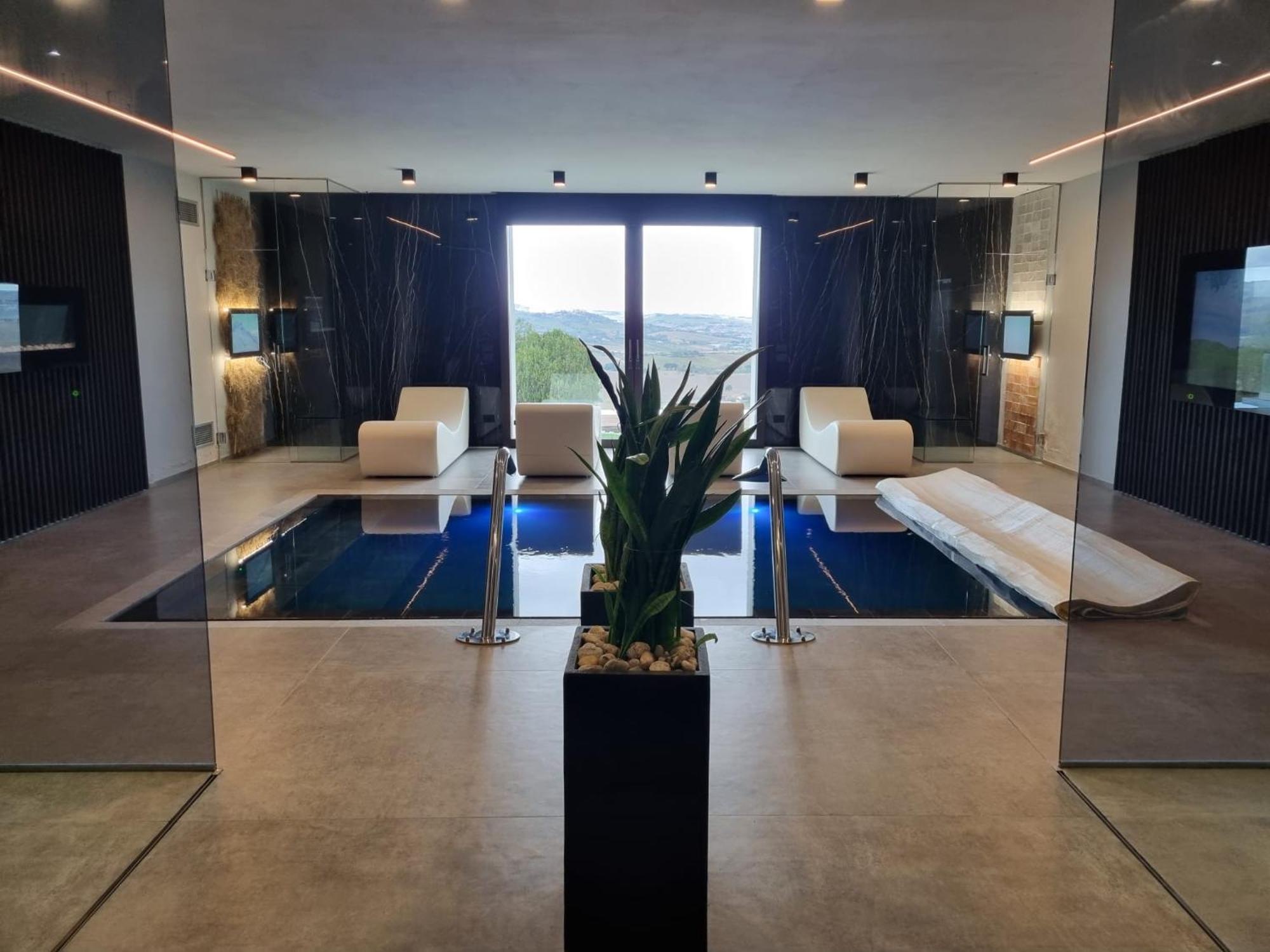 Sunset Suite Spa Staffolo Екстериор снимка
